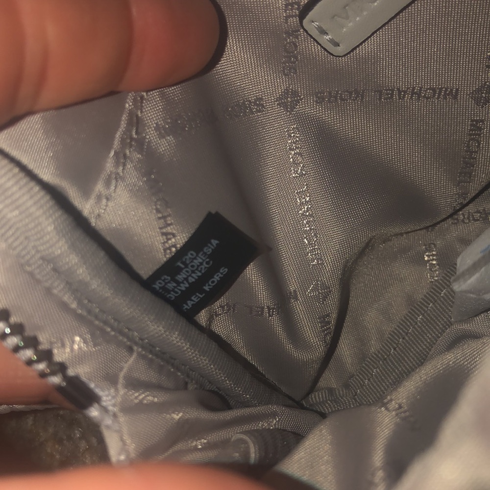 Michael Kors belt bag - Picture 5 of 12